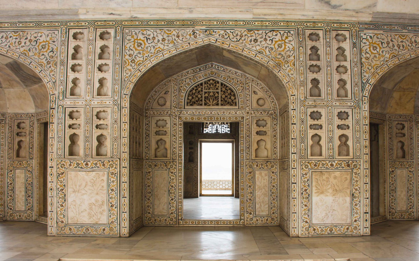 Tac Mahal İşlemeli Kapı Duvar Kağıdı