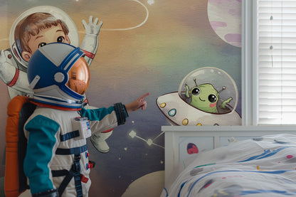 Çocuk Astronot ve Ufo Duvar Kağıdı