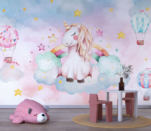 Bulutlarda Gök Kuşaklı Unicorn Duvar Kağıdı