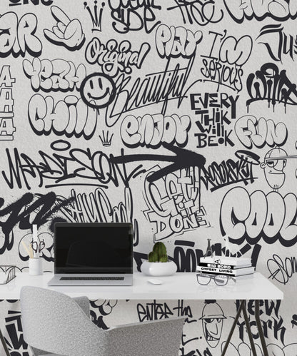 Sprey Boyalı Yazı Grafitisi Duvar Kağıdı